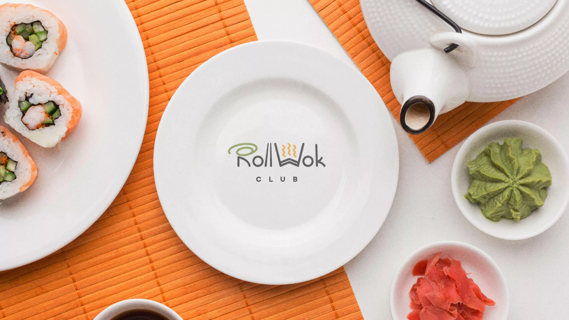Разработка логотипа и фирменного стиля суши-бара «Roll Wok Club» в Северодвинске